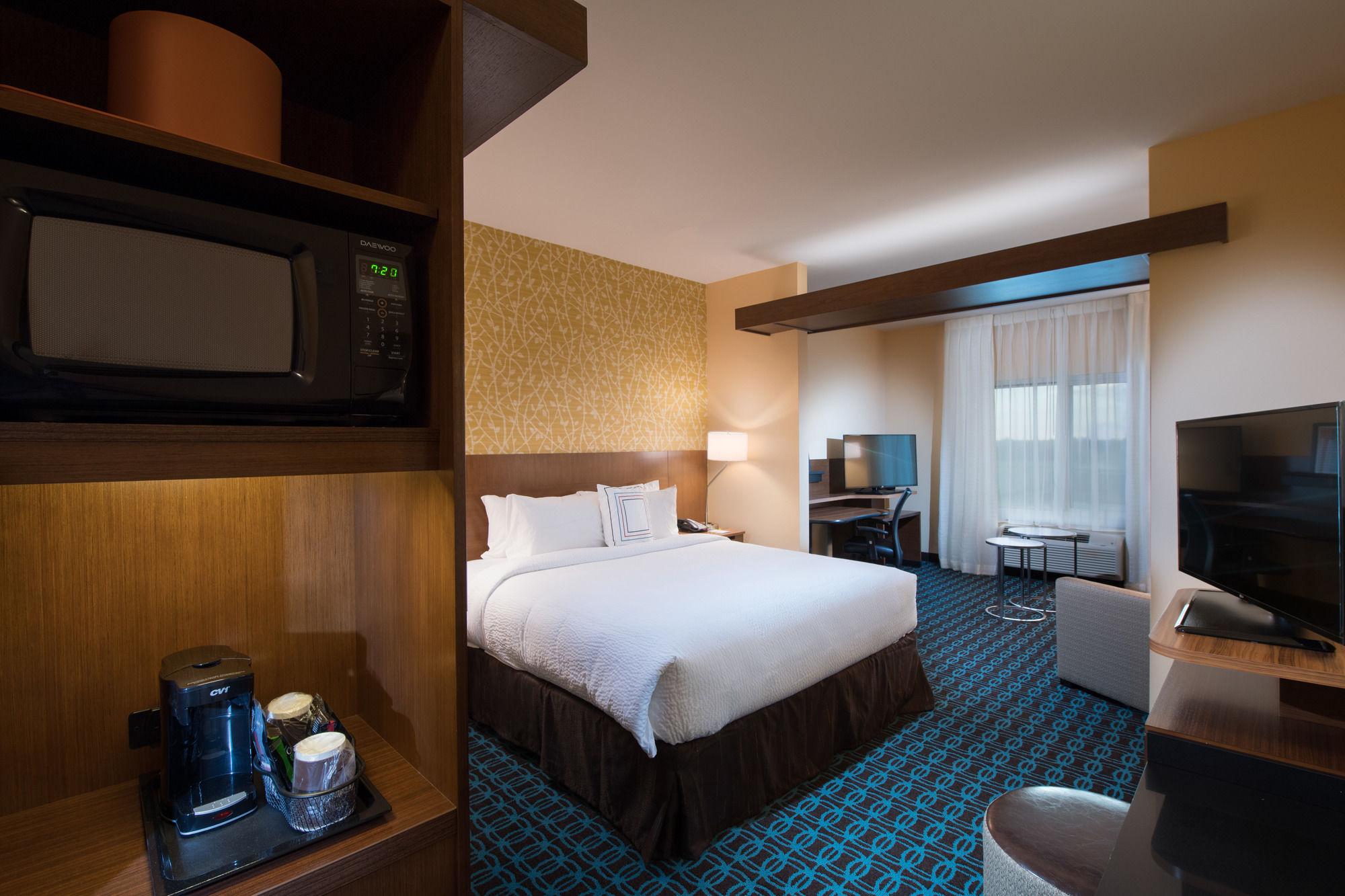 Fairfield Inn & Suites By Marriott Panama City Beach Upper Grand Lagoon Eksteriør billede