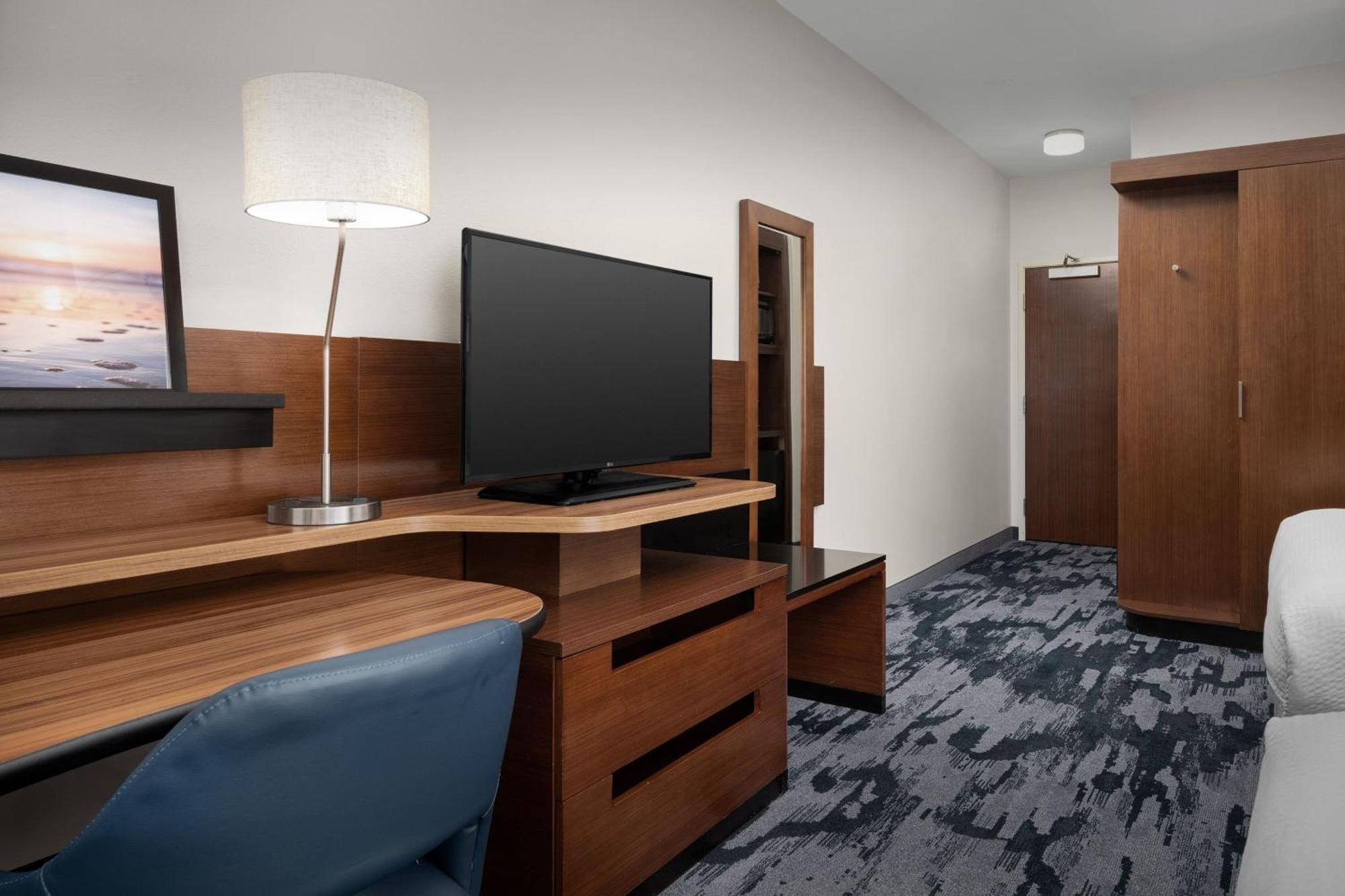 Fairfield Inn & Suites By Marriott Panama City Beach Upper Grand Lagoon Eksteriør billede