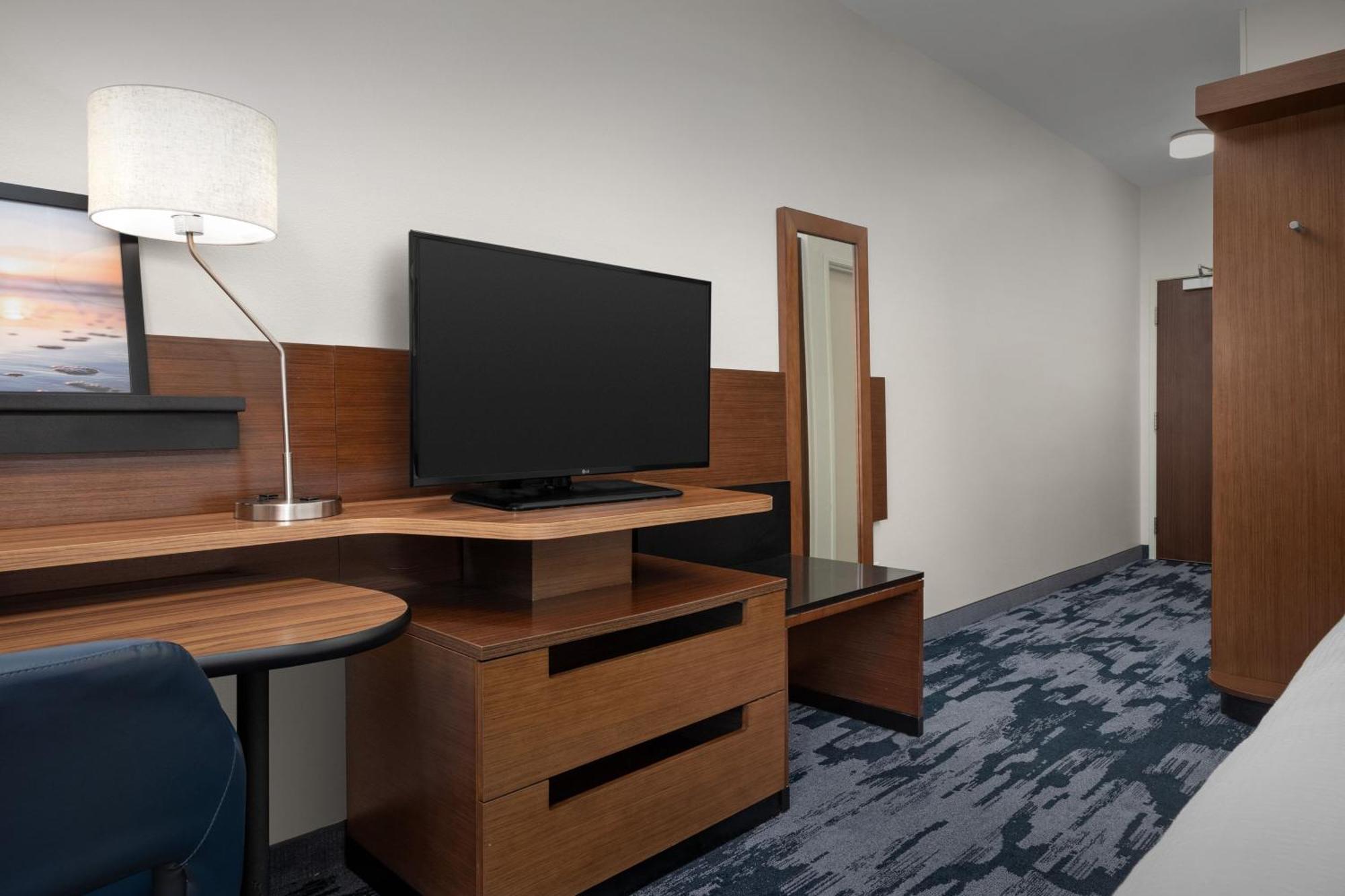 Fairfield Inn & Suites By Marriott Panama City Beach Upper Grand Lagoon Eksteriør billede