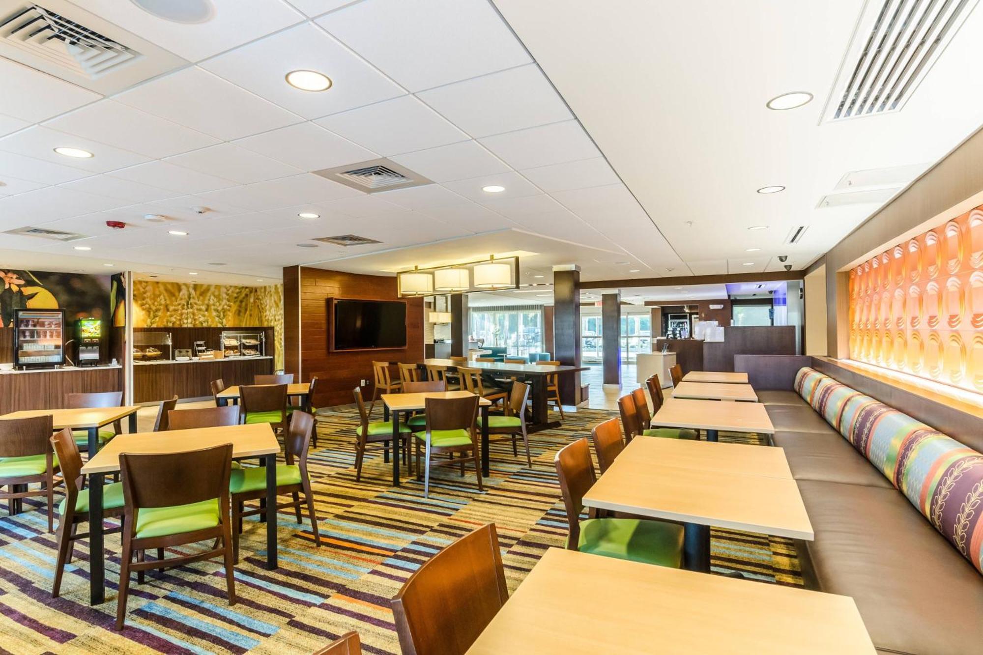 Fairfield Inn & Suites By Marriott Panama City Beach Upper Grand Lagoon Eksteriør billede