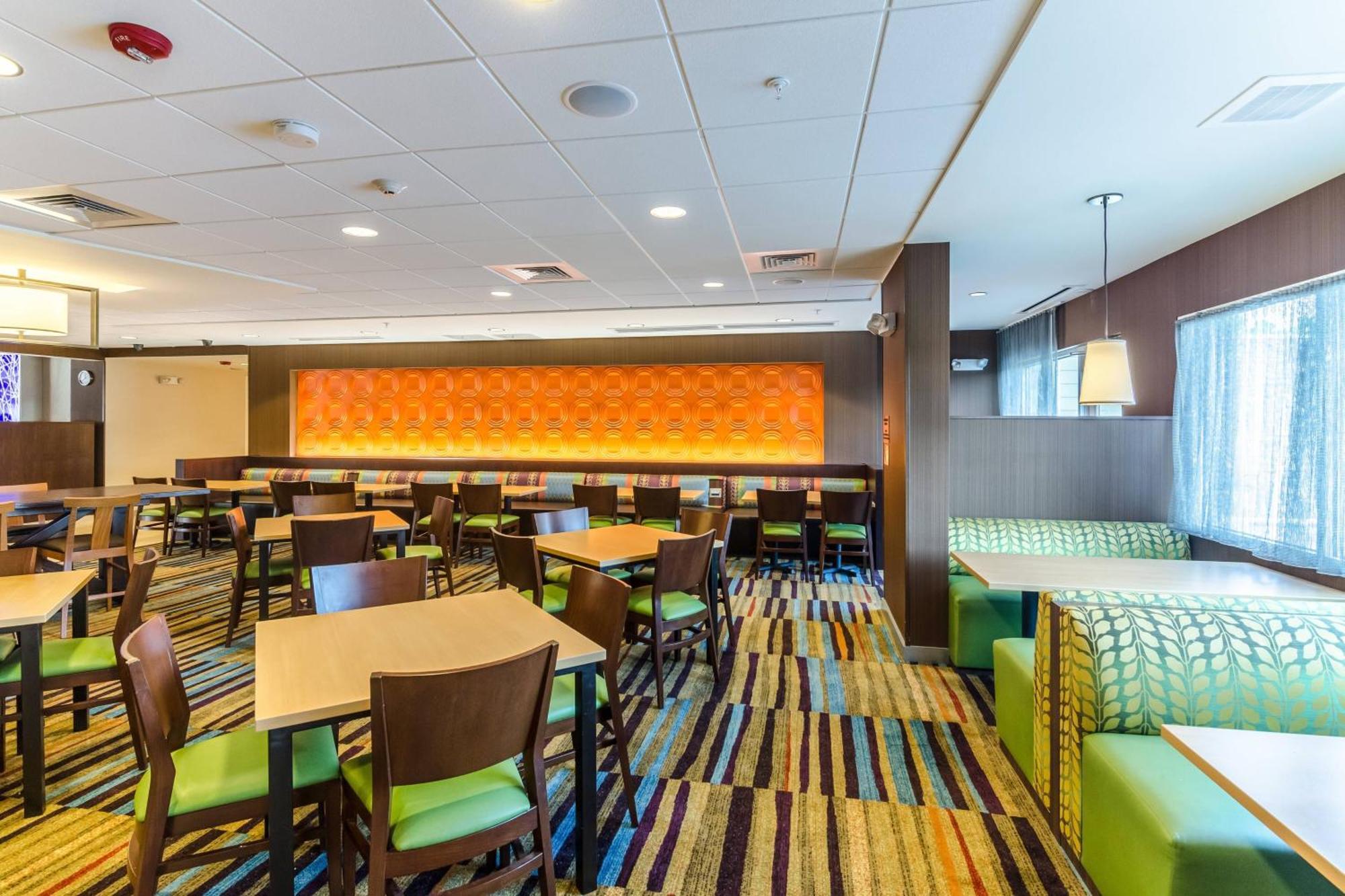 Fairfield Inn & Suites By Marriott Panama City Beach Upper Grand Lagoon Eksteriør billede
